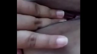 Indain hot desi auntie fingering her hot pussie for boy friend