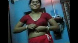 Shy south indian women show her nude body to his boy friend first time