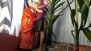 Village aunty fucking outside home hot pussy