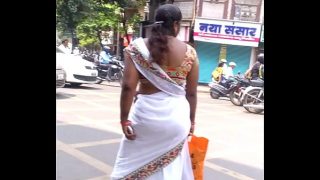 white saree aunty 16